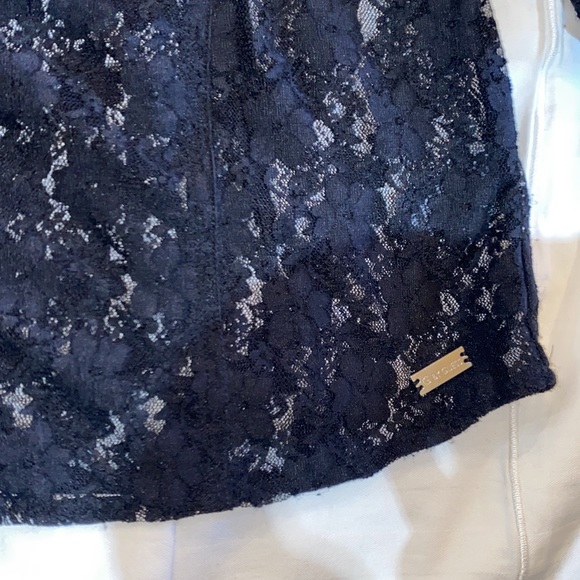 G by Guess Lace Black front Button Top. - Picture 4 of 10